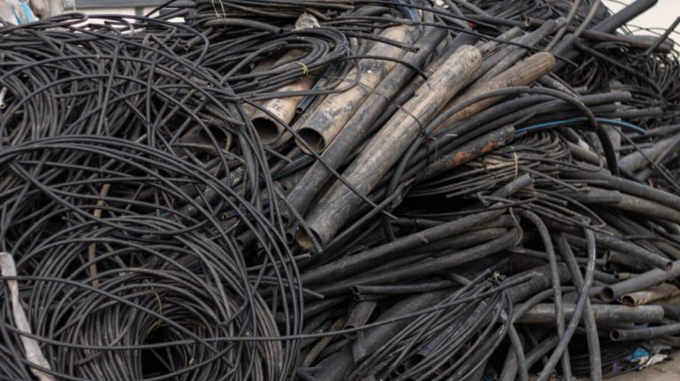 Linhambiente - Reception and Collection of Tapes and Irrigation Tubes